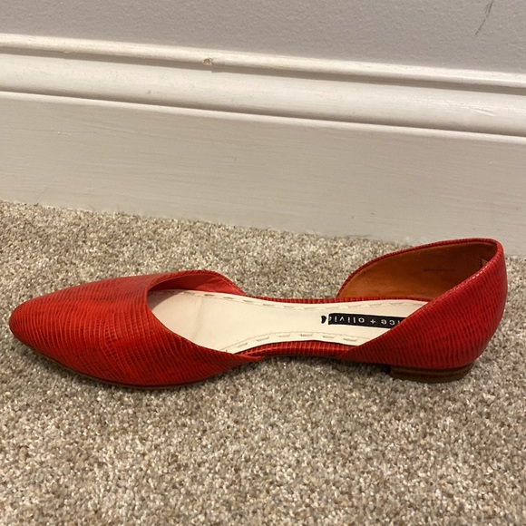 Alice + olivia red pointed toe leather flats. Size 40. - Picture 3 of 12